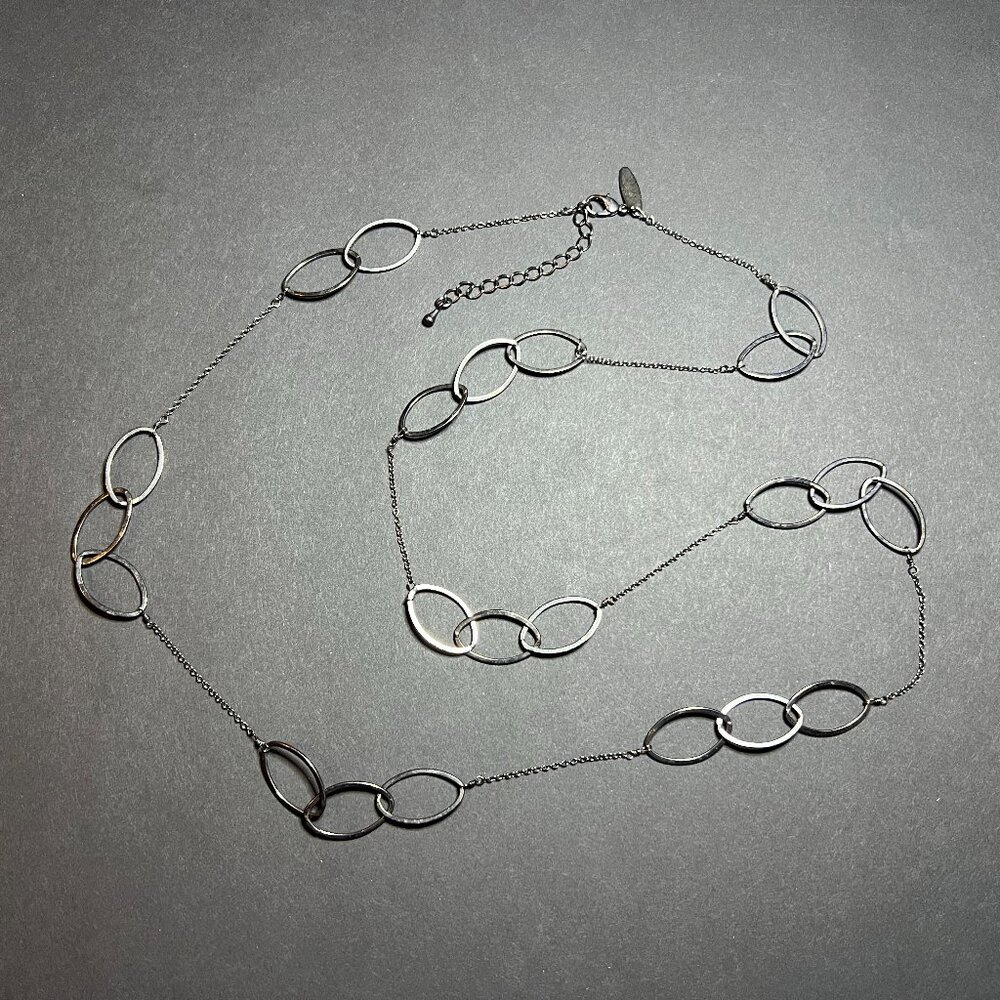 Vintage Y2K NY & Co. Lightweight Dark Metal Ring Link Chain Necklace 33 - 36"